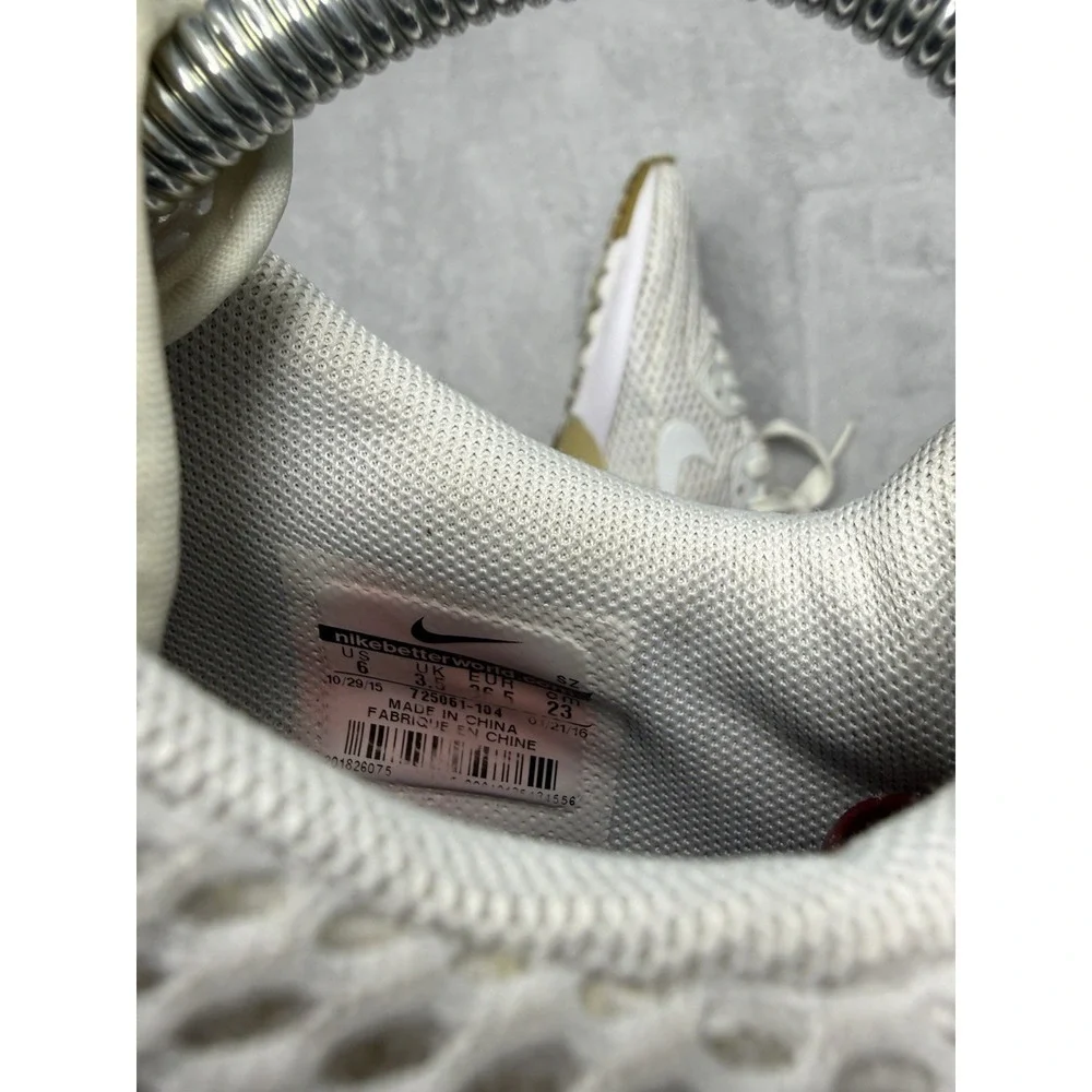 Nike Air Max 90 Ultra Breathe Womens 6 White Pure Platinum 725061-104 Mesh